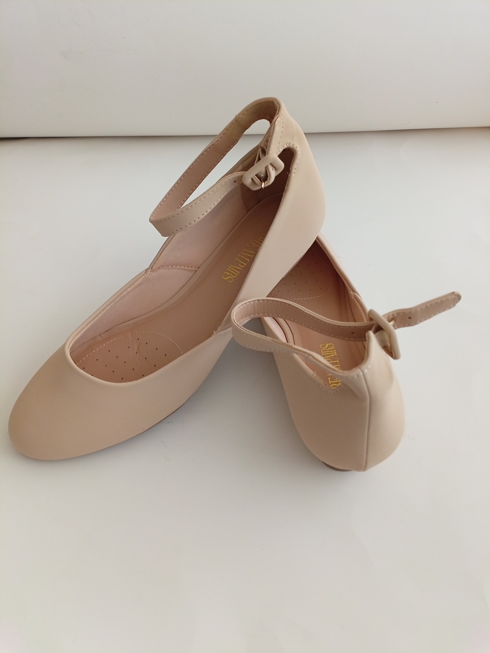 Dream Pairs Nude Ankle-Strap Round Toe Flat Shoes Women's Size 9 New Without Tag